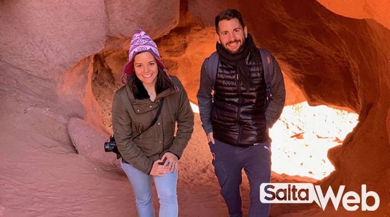 Turistas en las cuevas los Colorados